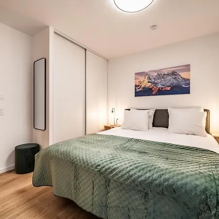 Osmose 002, - By Emerald Apartament *